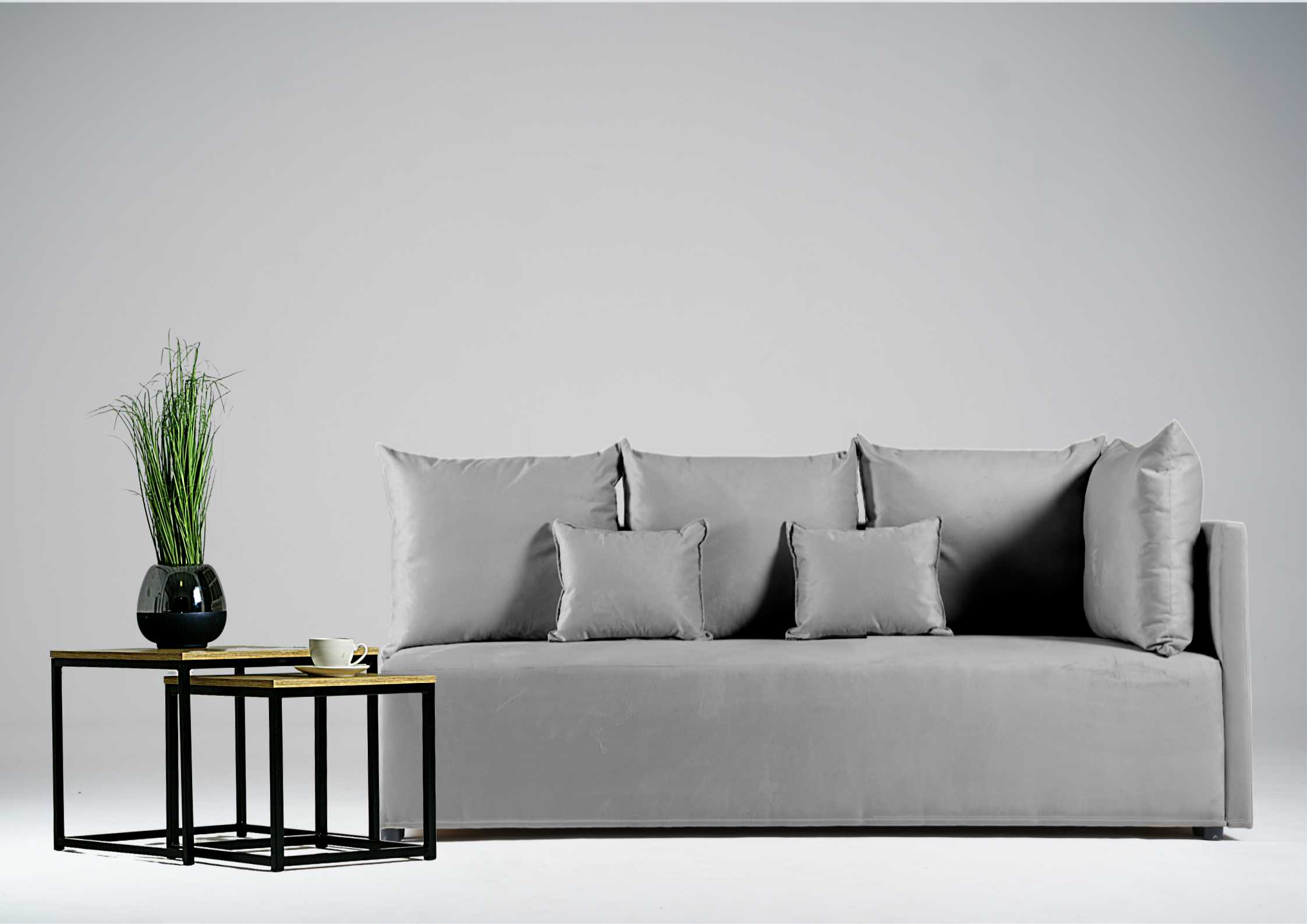 Szara sofa do salonu